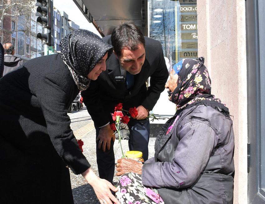 BAŞKAN VURMAZ“GÜÇLÜ EDREMİT’E KADINLARLA ULAŞACAĞIZ”