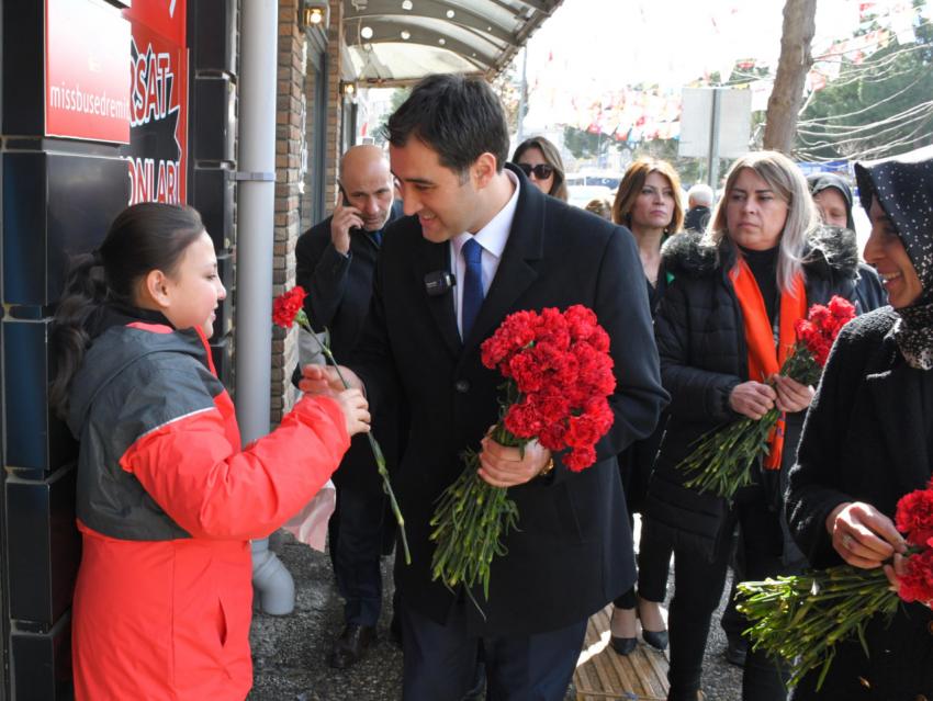 BAŞKAN VURMAZ“GÜÇLÜ EDREMİT’E KADINLARLA ULAŞACAĞIZ”