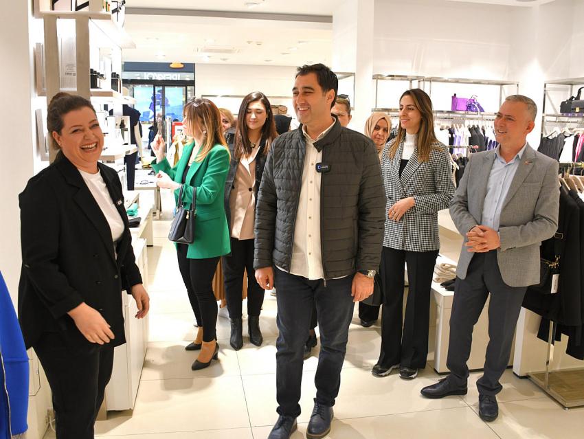 “SIKMADIK EL, ÇALINMADIK KAPI, GİRİLMEDİK GÖNÜL BIRAKMAYACAĞIZ”