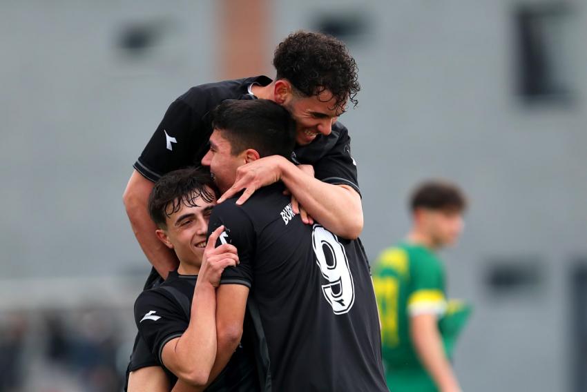 BURHANİYE BELEDİYESPOR U-18 TAKIMI TÜRKİYE ŞAMPİYONASI'NA HAZIR