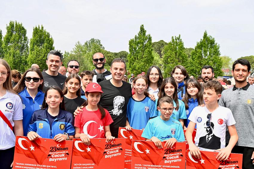 ‘Kuvayı Millîye Şehri Balıkesir, yıllar sonra 23 Nisan’ı büyük coşkuyla kutladı