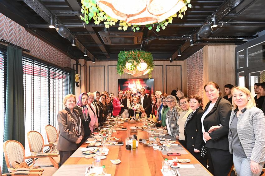 Başkan Akın: Hayattayken annelerinizin kıymetini bilin