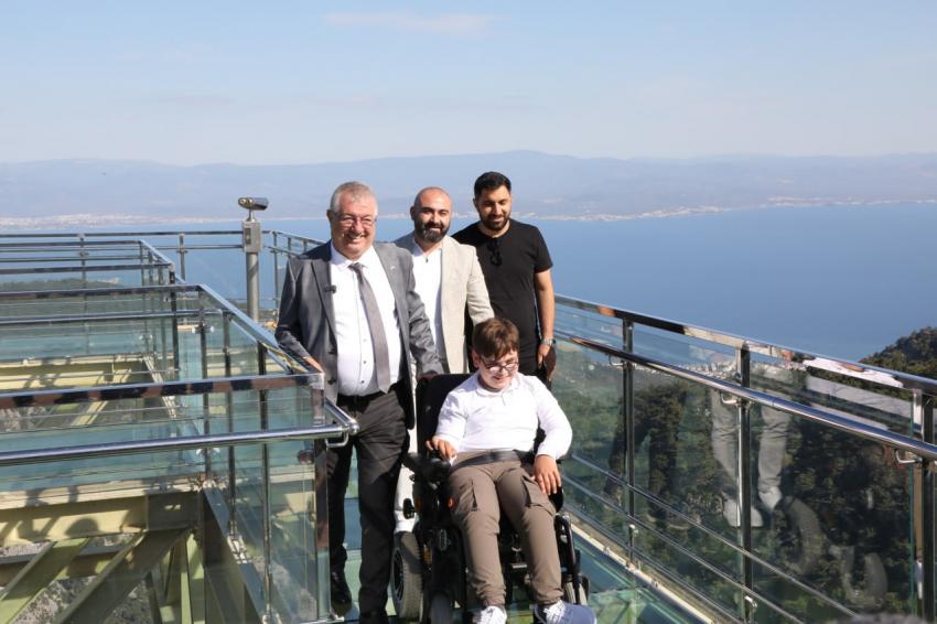 Başkan Ertaş, engelli öğrencinin dileğini gerçekleştirdi