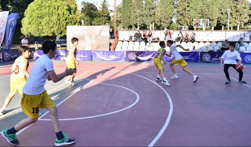 19 Mayıs heyecanı Altıeylül’de yaşanacak