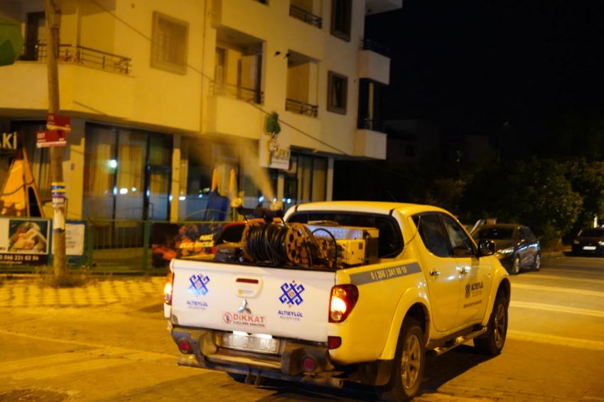 81 Kırsal 13 Merkez mahalle ekipler tarafından ilaçlanıyor