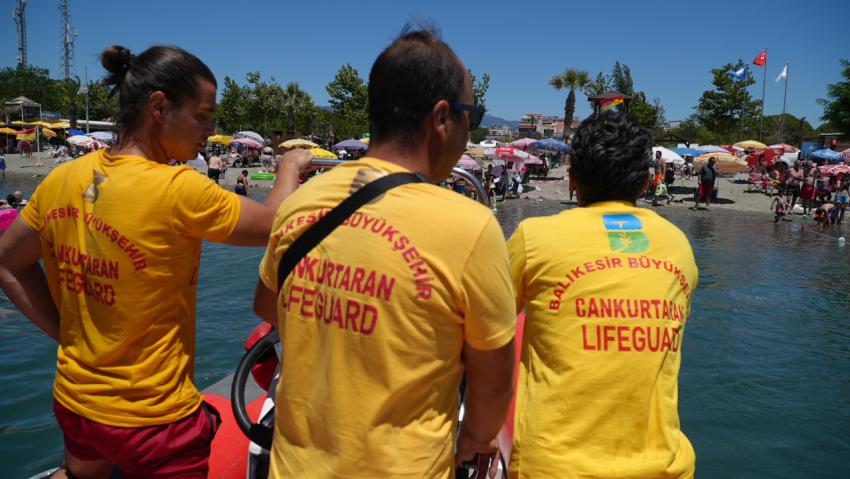 Balıkesir Büyükşehir’in plajlarına tatilcilerden tam not