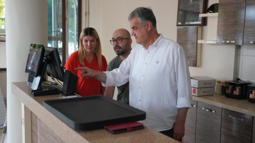  Altınoluk'un Tarihi Çınaraltı Çay Bahçesi yeniden açılıyor!