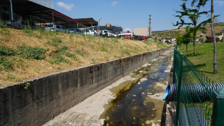 BASKİ, dere yataklarında oluşan kirliliğin önüne geçiyor