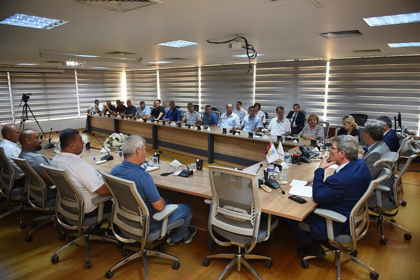 BASKİ; muhtarlarla, mahallelerin su problemini görüşüyor