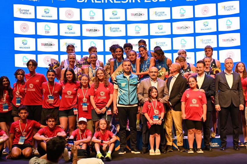 “Balıkesir Triatlonu Avrupa Şampiyonası” kusursuz bir şekilde gerçekleştirildi