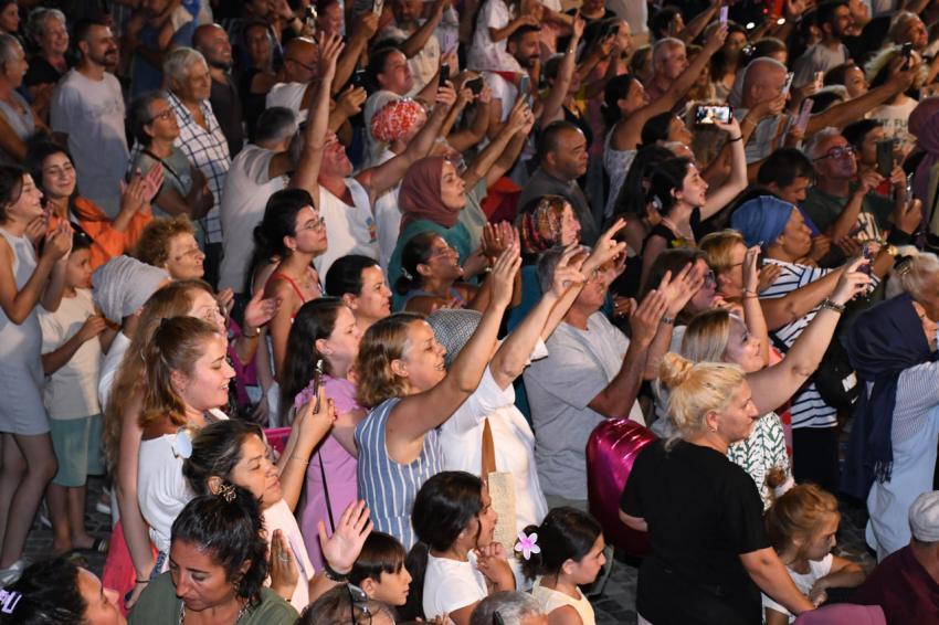 MOD10 Gençlik Orkestrası’na Avşa’da yoğun ilgi