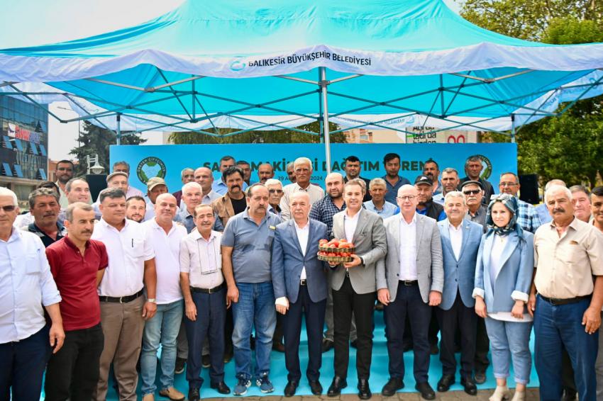 Çiftçiler, domatesi tarladan satmak yerine salça yapıp satacak