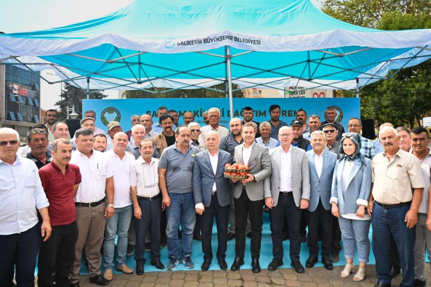 Çiftçiler, domatesi tarladan satmak yerine salça yapıp satacak