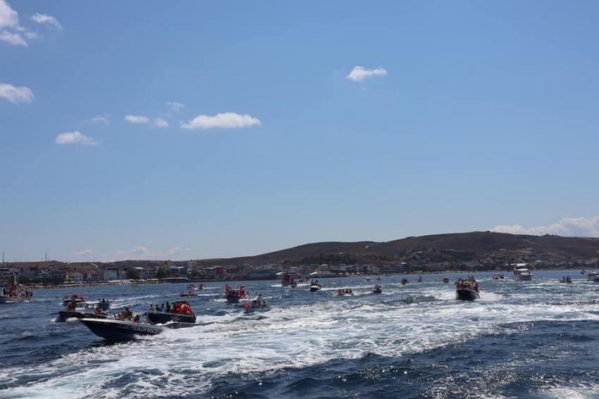 Avşa Adası'nda 30 Ağustos Tekneler ile Kortej Eşliğinde Kutlandı