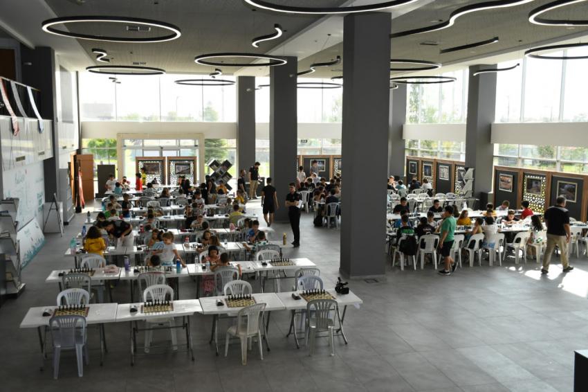 Büyükşehir, satranç tutkunlarını Balıkesir’de bir araya getirdi
