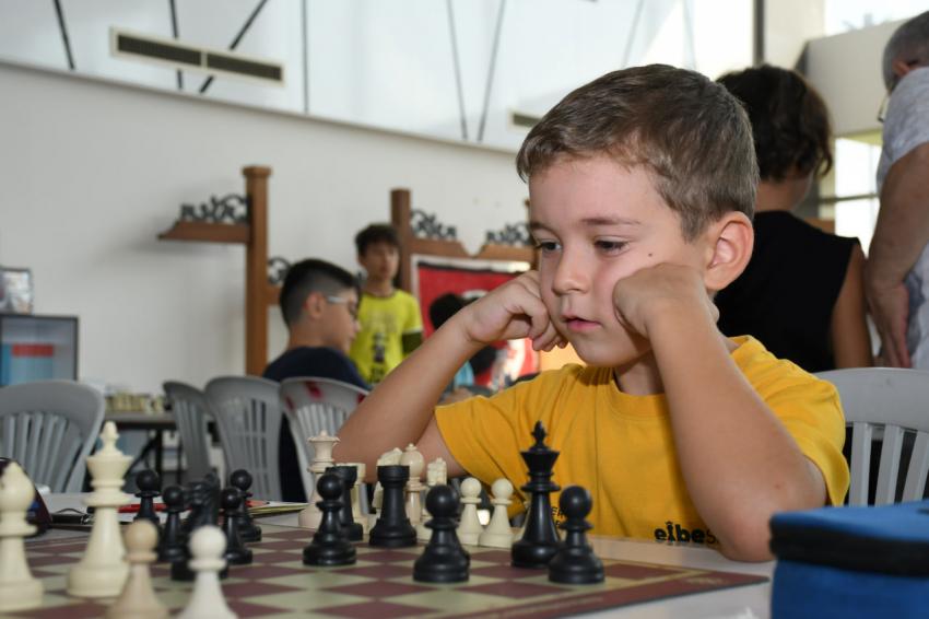 Büyükşehir, satranç tutkunlarını Balıkesir’de bir araya getirdi