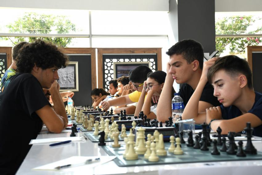 Büyükşehir, satranç tutkunlarını Balıkesir’de bir araya getirdi