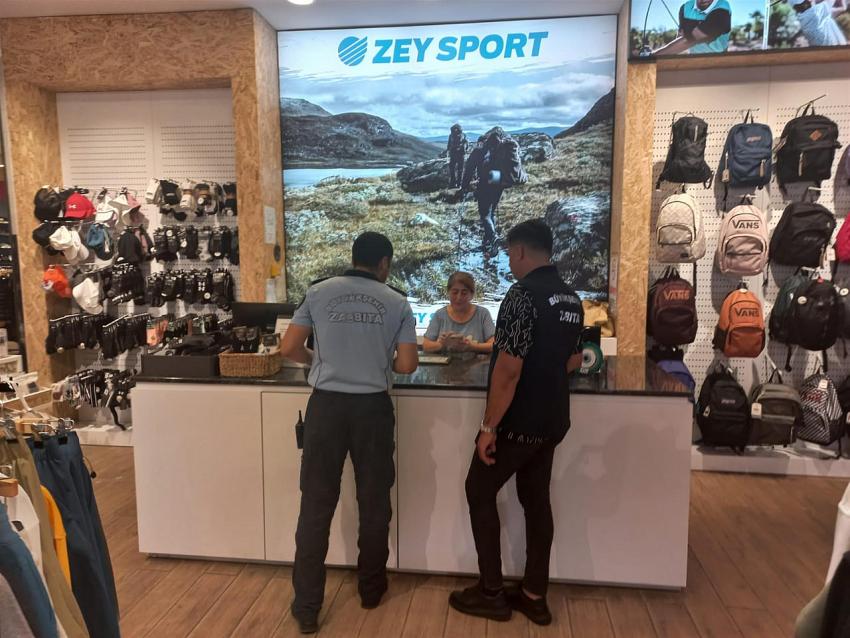 Büyükşehir Zabıtasından okul alışverişi mesaisi