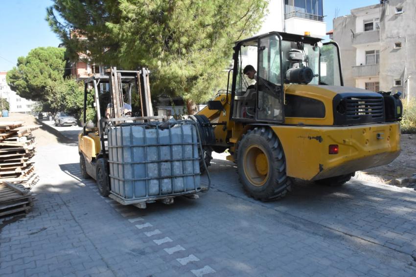 Edremit’te yol çalışmaları devam ediyor