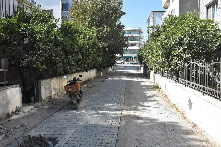 Edremit’te yol çalışmaları devam ediyor