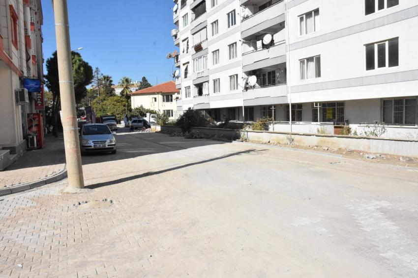 Edremit’te yol çalışmaları devam ediyor