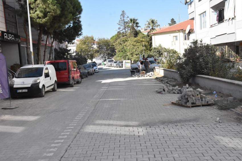 Edremit’te yol çalışmaları devam ediyor