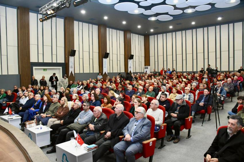 “Laiklik ve Cumhuriyet” söyleşisine yoğun ilgi