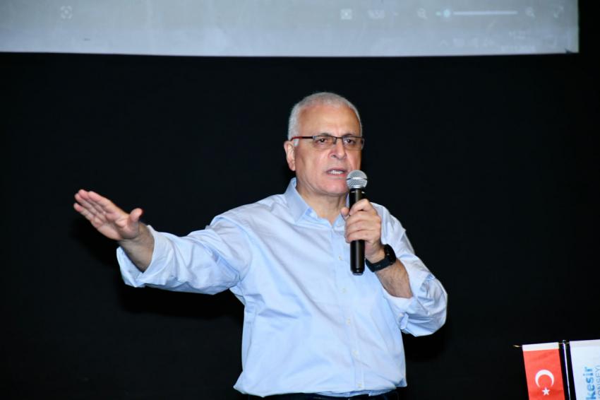 “Laiklik ve Cumhuriyet” söyleşisine yoğun ilgi