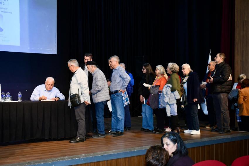 “Laiklik ve Cumhuriyet” söyleşisine yoğun ilgi