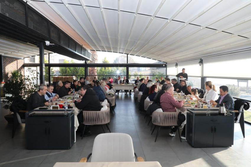 Başkan Ertaş’tan gazetecilerle bir araya geldi