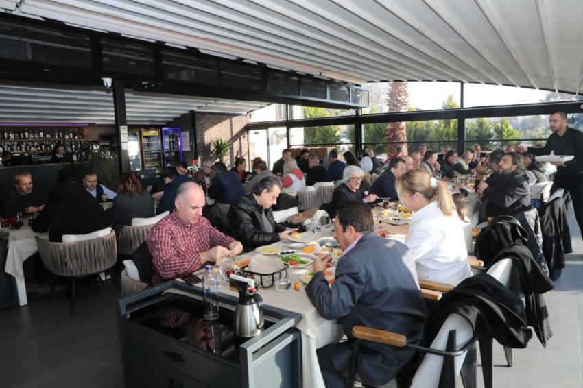 Başkan Ertaş’tan gazetecilerle bir araya geldi