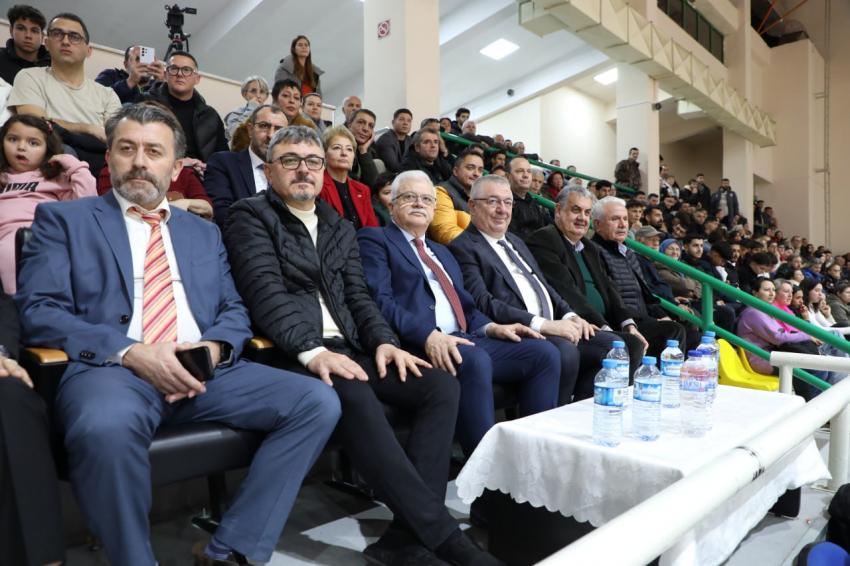 Körfezin Melekleri kupa yolunda..