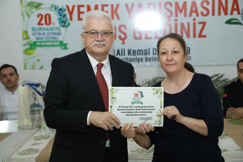 BURHANİYE’DE LEZZETLER YARIŞTI