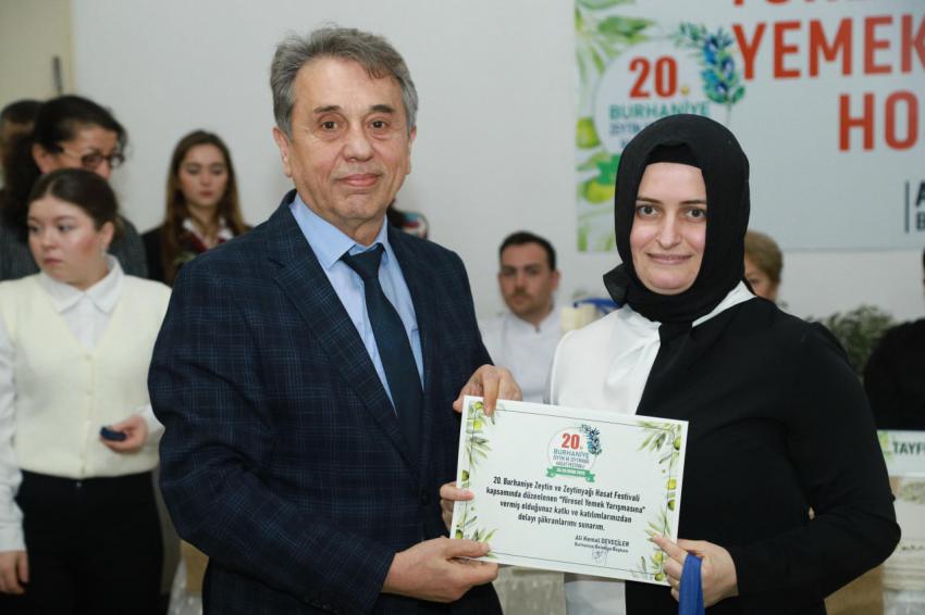 BURHANİYE’DE LEZZETLER YARIŞTI