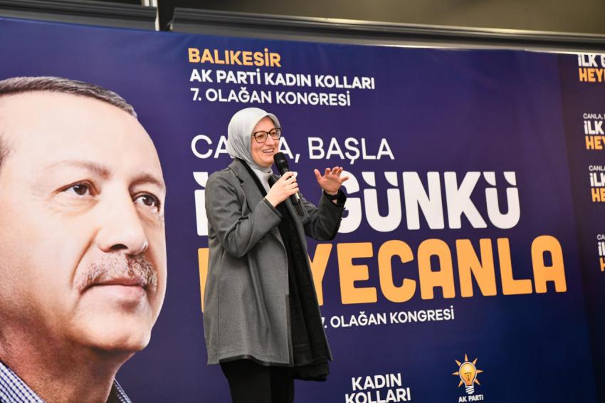 AK Parti Balıkesir İl Kadın Kolları 7. Olağan Kongresi büyük partililerin yoğun katılımıyla coşkuyla gerçekleştirildi.