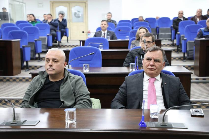 Başkan Ertaş, Muhtarlar ve Meslek odaları ile buluştu