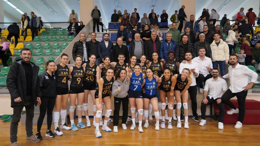 Voleybolda Körfez Derbisi Edremit’in