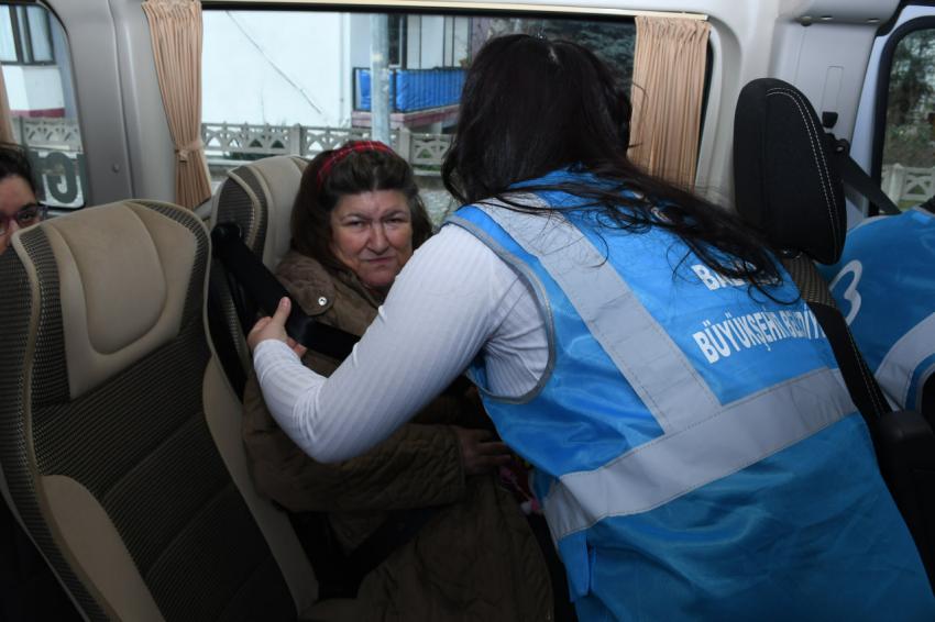 Balıkesir’de engeller birlikte aşılıyor