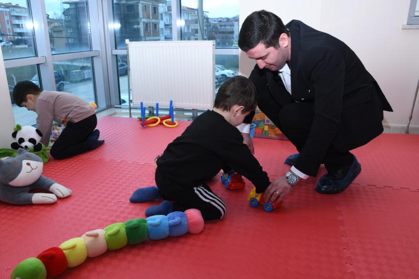 Balıkesir’de engeller birlikte aşılıyor