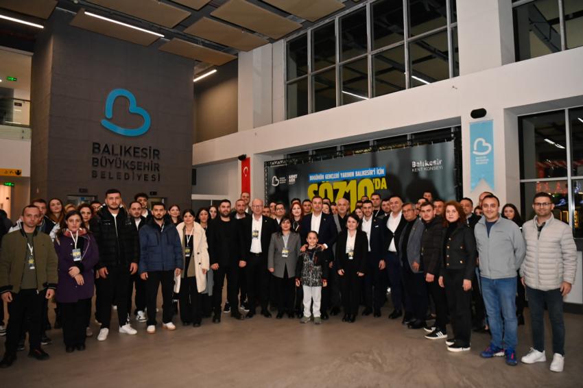 Akın’dan gençlere: “Mustafa Kemal’in askeri bir kardeşinizim”