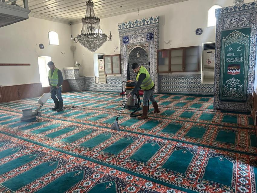GÖMEÇ’TE RAMAZAN AYI ÖNCESİNDE CAMİLERDE TEMİZLİK SEFERBERLİĞİ