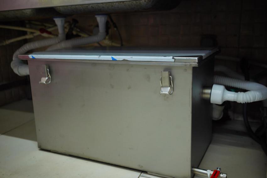 Ayvalık’ta İşletmelere “Yağ Tutucu”  Zorunluluğu Getirildi.