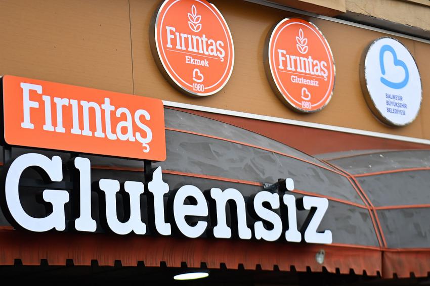 Başkan Akın, Balıkesir’in ilk ve tek “Glütensiz Kafe Market”ini açtı