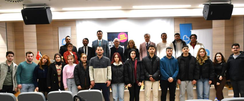 Üniversiteliler yapay zekânın geleceğini konuştu