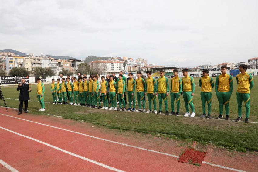 1966 EDREMİTSPOR, MUSTAFA KEMAL PAŞA BELEDİYESPOR'U 3-2 MAĞLUP ETTİ