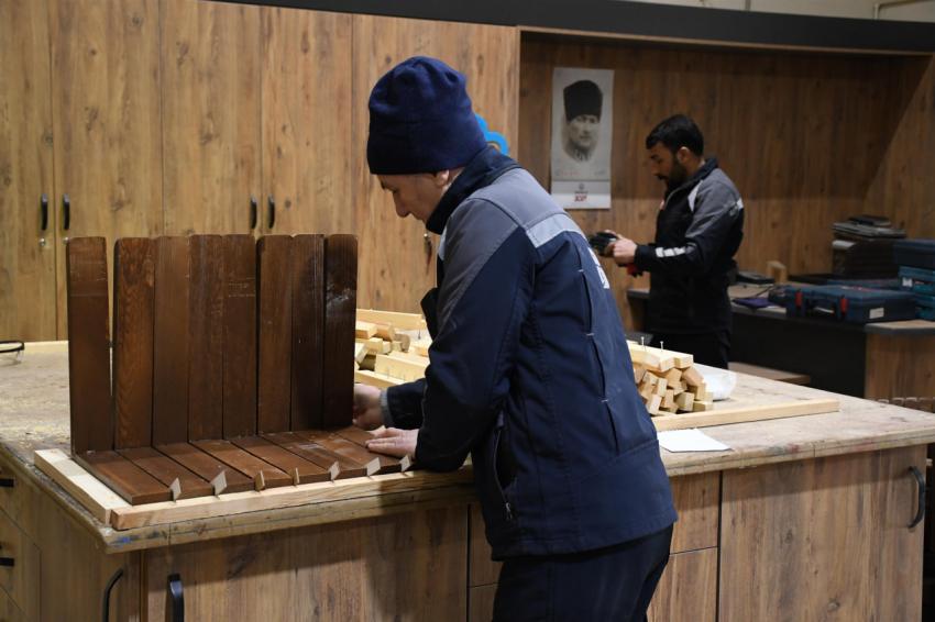 Balıkesir’in kedilerinin yuvası Büyükşehir’den