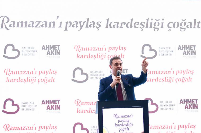 Ahmet Akın: “Yürüdüğümüz yolda bizi yalnız bırakmadınız”