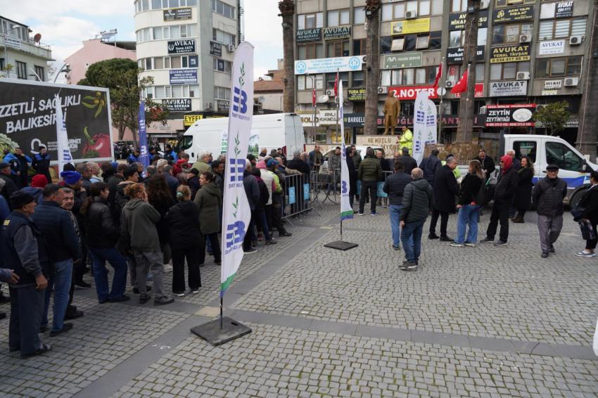 Edremit Belediyesi’nden Orman Haftası’nda ücretsiz fidanı dağıtımı