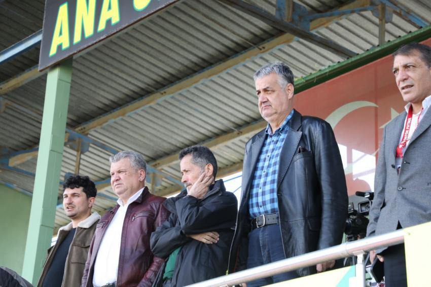 EDREMİTSPOR SON DAKİKA GOLÜYLE LİDERLİĞİ GERİ ALDI