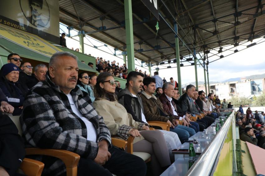 EDREMİTSPOR SON DAKİKA GOLÜYLE LİDERLİĞİ GERİ ALDI